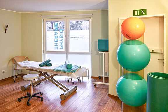 physio-berlin-raum-01-retu.jpg  